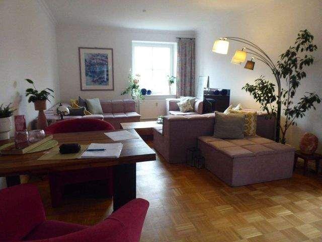 Traumhafte 3 Zimmer Wohnung mit Balkon – beim AEZ – in HH Wellingsbüttel zu vermieten !