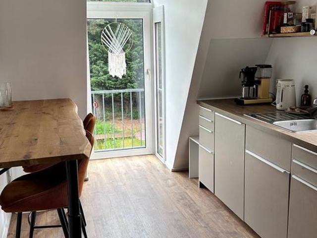 Traumhafte 3 Zimmer Wohnung mit Blick auf den Teich