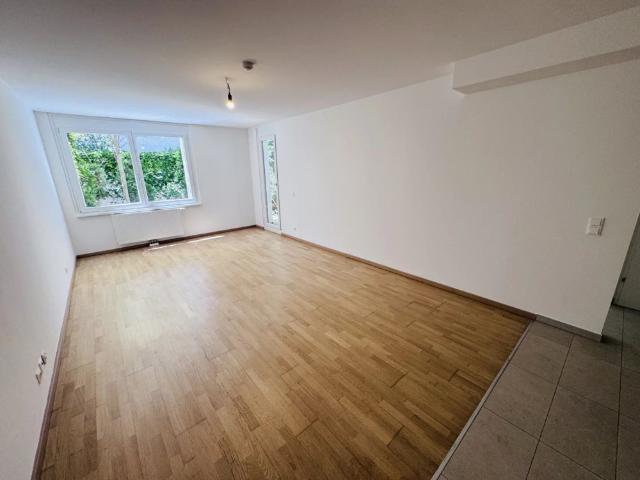 Traumhafte 3 Zimmer Wohnung mit Eigengarten, 1210 Wien