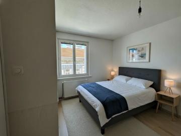Traumhafte 3 Zimmer Wohnung mit großer Dachterrasse in U6 Nähe