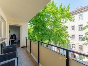 Traumhafte 3 Zimmer Wohnung mit Loggia WG tauglich