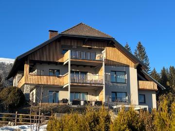 Traumhafte 3 Zimmer Wohnung mit phänomenalem Ausblick und idylischem Gemeinschaftsgarten