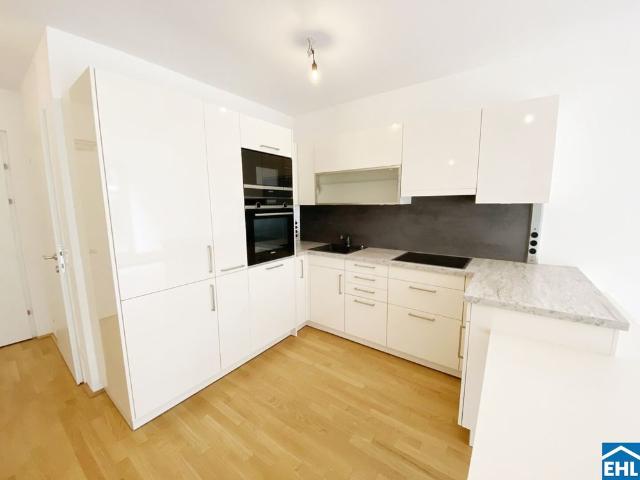 Traumhafte 3 Zimmer Wohnung mit Terrasse und Garten