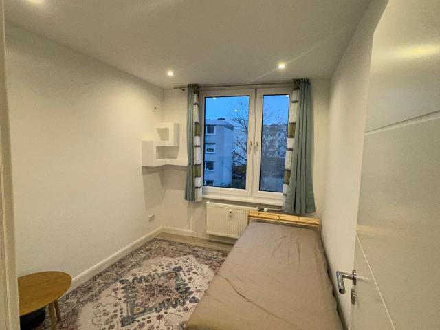 Traumhafte 3 Zimmer Wohnung – voll saniert, möbliert & bezugsfertig, Berlin Amsterdam Apartments for Rent