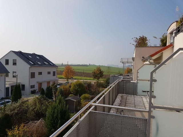 Traumhafte 3 Zimmerwohnung mit 24 qm Terrasse und Blick auf die Dachauer Altstadt