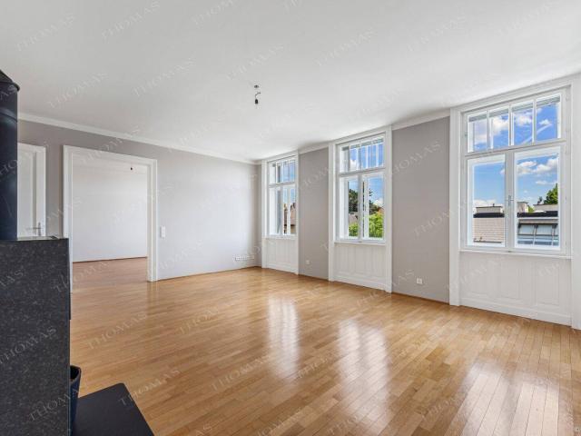 Traumhafte 4 Zimmer Etagenwohnung in generalsaniertem Altbau in absoluter Toplage
