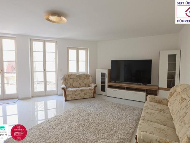 Traumhafte 4 Zimmer Gartenwohnung – top saniert & sofort bezugsbereit