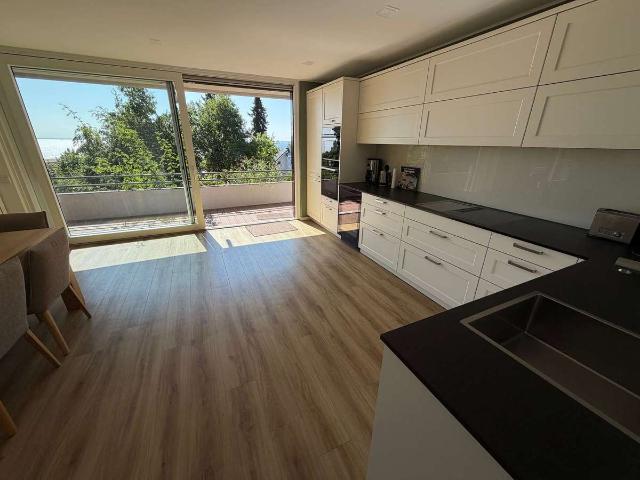 Traumhafte 4 Zimmer Wohnung mit Meerblick und exklusiver Ausstattung