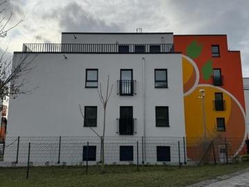 Traumhafte 4 Zimmer Wohnung mit Dachterrasse, Klimaanlage, Jalousie, B16