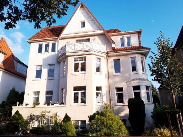 Traumhafte 4 Zimmerwohnung 133 qm Bad Nenndorf EBK 2 Bäder Garage