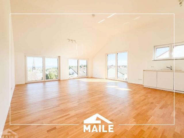 Traumhafte 4 Zimmerwohnung mit Dachterrasse, Einbauküche und TG Stellplatz mit Blick ins Grüne