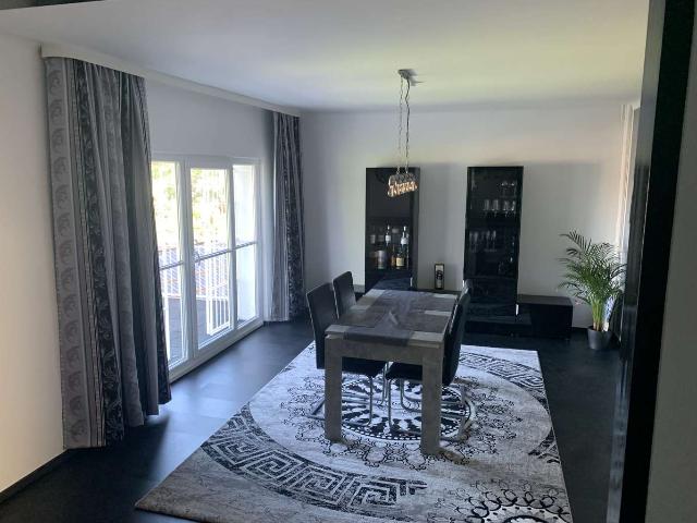 Traumhafte 5 Zi. Maisonette Whg– Saarbrücken Rodenhof