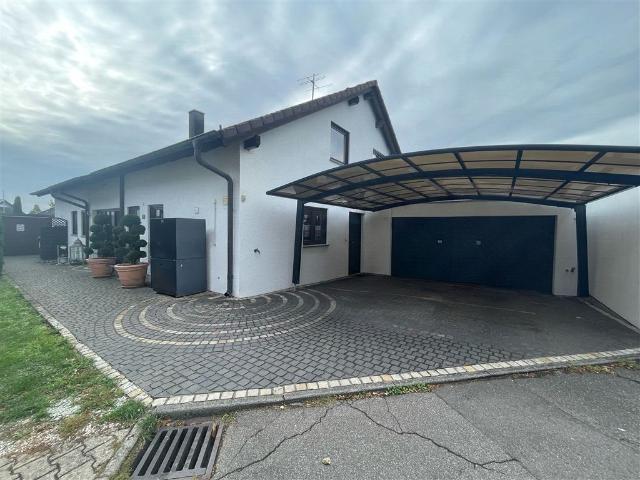Traumhaftes 2 Fam. Haus in HN Biberach mit großer Einliegerwohnung, Garten und Parkmöglichkeiten