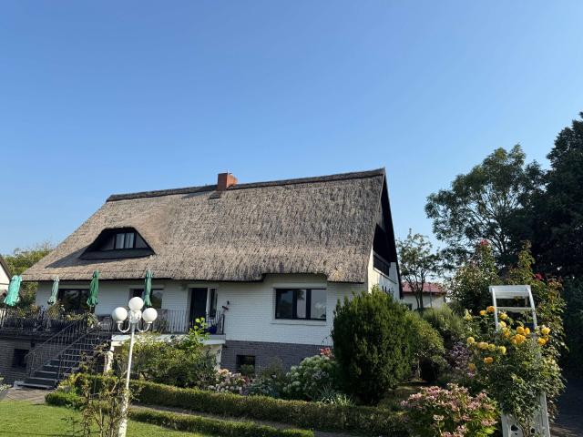 Traumhaftes Wohnhausgrundstück mit Reetdach großzügig und in fantastischer, ruhiger Naturlage!