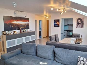 „Traumhaftes Dachgeschoss Highlight in Gralla!“ 4 Zimmer Garage und mehr.