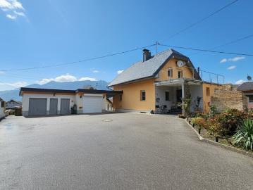 Traumhaftes Einfamilienhaus in Baldramsdorf: Platz für Familie und Freizeit!
