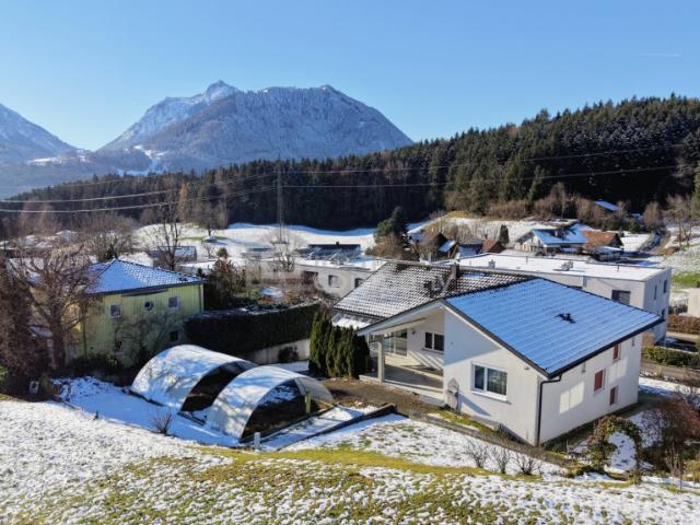 Traumhaftes Einfamilienhaus in Göfis mit Blick in die Berge Perfekt für Familien