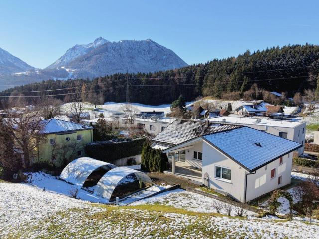 Traumhaftes Einfamilienhaus in Göfis mit Blick in die Berge Perfekt für Familien