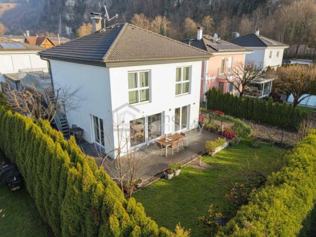 Traumhaftes Einfamilienhaus in Hohenems | 126m² Wohnfläche | 4 Zimmer | 2 Terrassen mit 100m² Gesamtfläche | moderne Einrichtung | großes Carport