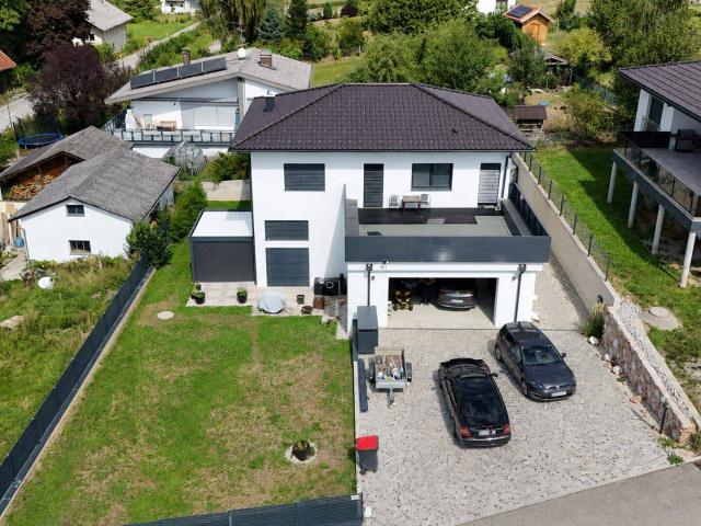 Traumhaftes Einfamilienhaus in Mehrnbach: Terrasse, Garage & Garten! ‍ ‍ ‍