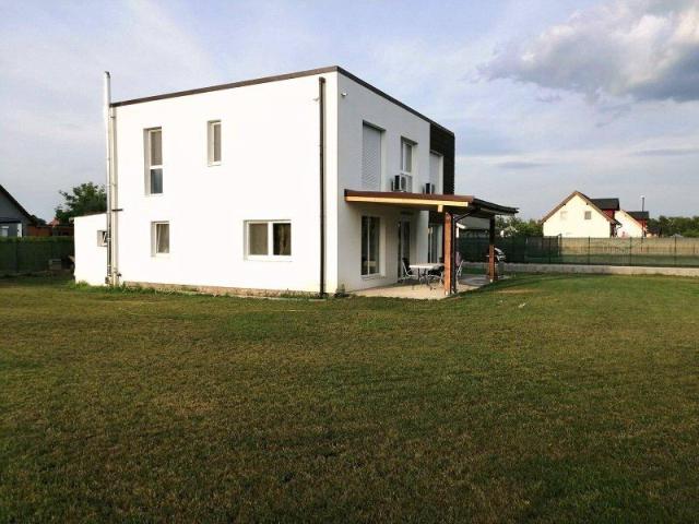 Traumhaftes Einfamilienhaus in Sommerein – Ihr neues Zuhause wartet!