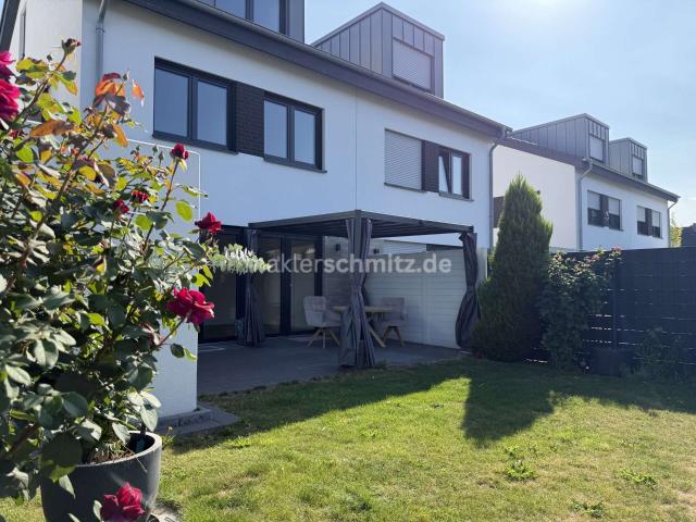 TRAUMHAFTES EINFAMILIENHAUS MIT GARTEN!