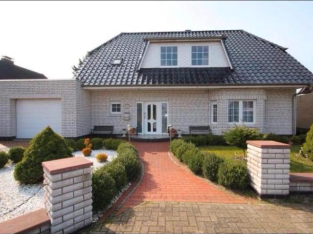 Traumhaftes Einfamilienhaus mit großem Garten in ruhiger Lage