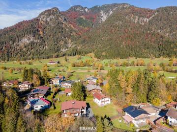 Traumhaftes Grundstück mit Altbestand Sanierung oder Neubau nach Ihren eigenen Vorstellungen