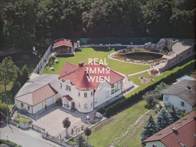 Traumhaftes Grundstück mit exklusiver Villa 360° 3D Besichtigung