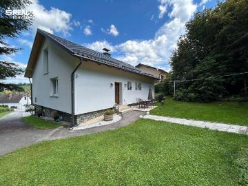 Charmantes Haus mit viel Grundfläche!
