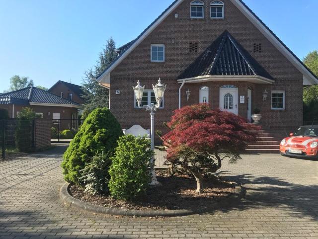 Traumhaftes Mehrfamilienhaus in Berlin Biesdorf