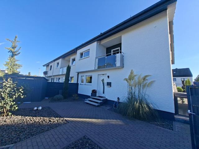 Traumhaftes Reiheneckhaus mit wunderschönem Garten und Garage in Giengen