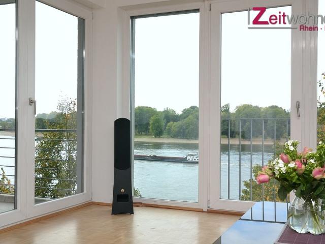 Traumhafter Blick moderne Wohnung in direkter Rheinlage