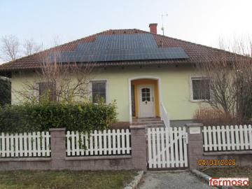 Traumhafter Bungalow vollunterkellert mit Fitness und Kino, perfekt und gepflegt mit wunderbaren Garten