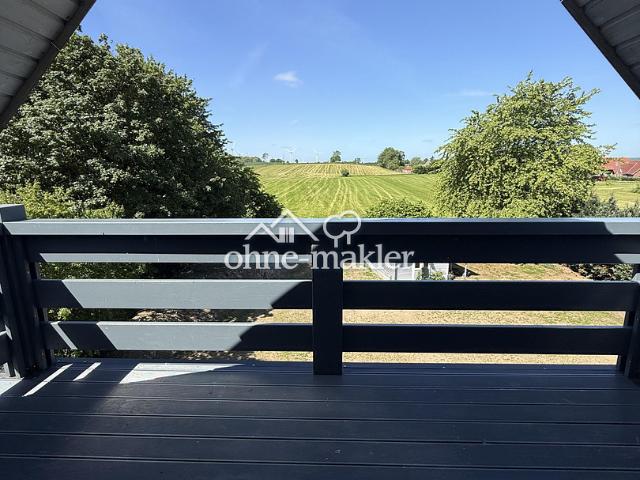 Traumhafter Erstbezug im DG! Sanierte Dachgeschoss Oase mit Feldblick & Stellplatz