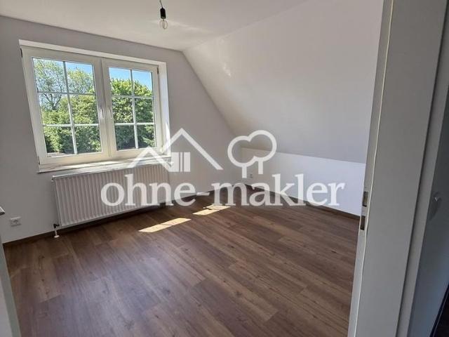 Traumhafter Erstbezug im DG! Sanierte Dachgeschoss Oase mit Feldblick & Stellplatz