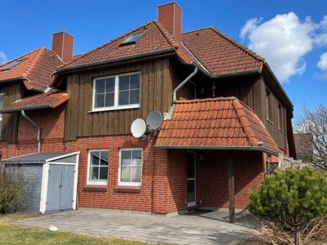 Feriengäste willkommen – stilvolle Maisonette in Feldrandlage mit sonniger Loggia