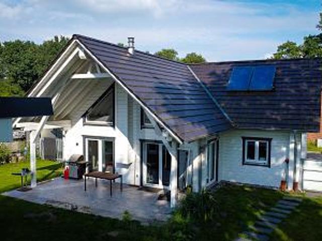 TRAUMHAFTER FLAIR MIT GALERIE UND TRAUM EBK