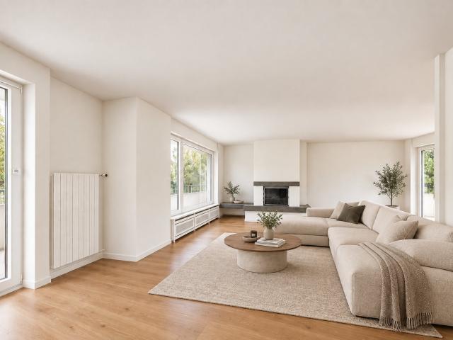 Traumhafter Garten mit Pergola und Fernsicht, Garage und Aussenparkplatz