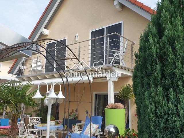 Traumhaus im mediterranen Stil mit Sommerküche einziehen und wohlfühlen