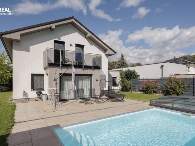 Traumhaus mit Pool in begehrter Ruhelage