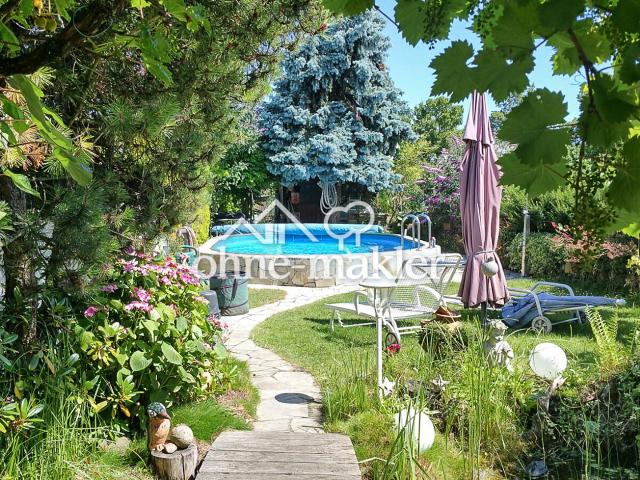 Traumhaus mit Pool & Sauna – Ihr Familienidyll in Stuttgart Steinhaldenfeld