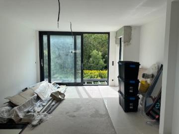 Fast belagsfertiges TRAUM HAUS mit POOL und GRÜNBLICK auf günstigen Pachtgrund