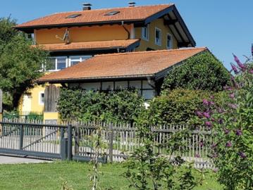 Traumhaus nahe dem Mattsee: 6 Zimmer, Wintergarten, Carport – Ihr neues Zuhause wartet!