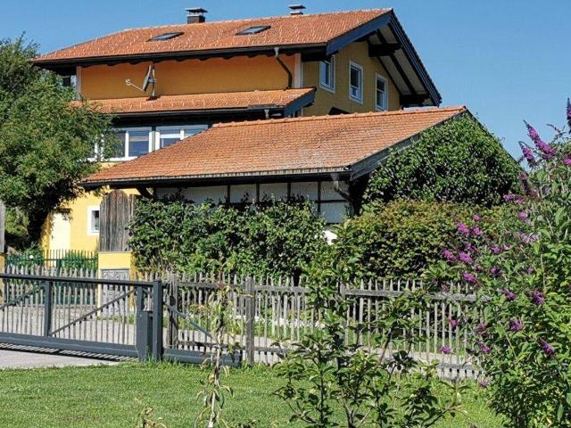 Traumhaus nahe dem Mattsee: 6 Zimmer, Wintergarten, Carport – Ihr neues Zuhause wartet!