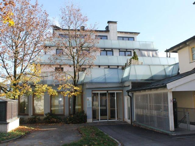 TRAUMLAGE 4 ZIMMER TERRASSENWOHNUNG AM SALZACHKAI