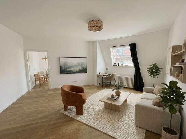 Traumlage Südstadt: Gemütlicher 3 Zimmer Altbau im Dachgeschoss