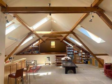 Träumst du vom Yogastudio im eigenen Haus? Hier ist es mitten in Wr. Neustadt!