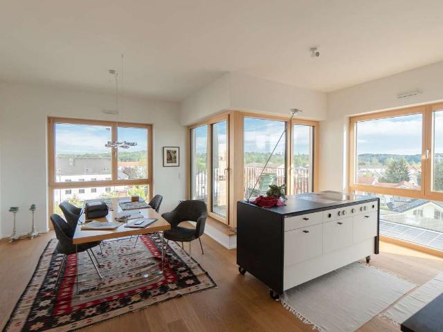 Traumwohnung! Einmalige Penthouse Wohnung in beliebter Wohnanlage im Burgerfeld