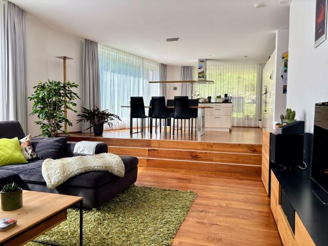 Traumwohnung für eine Familie im Steuerparadies